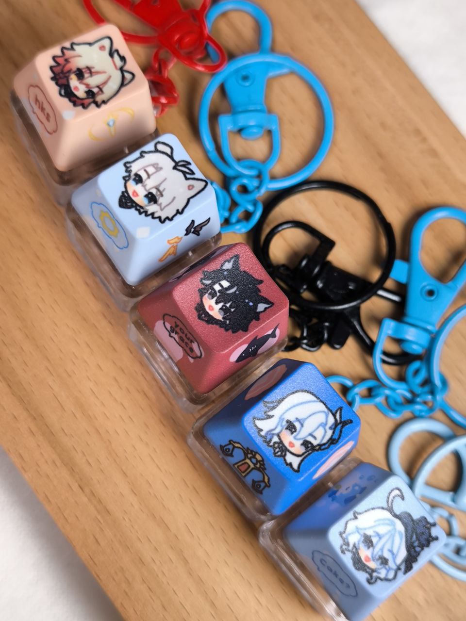 Hoyoverse Keycaps with Light Up Switch